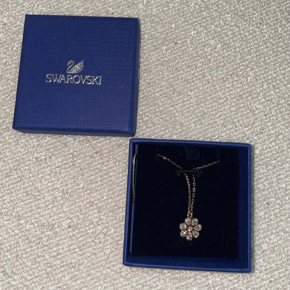 Swarovski Crystal Flower Necklace - Picture 3 of 10